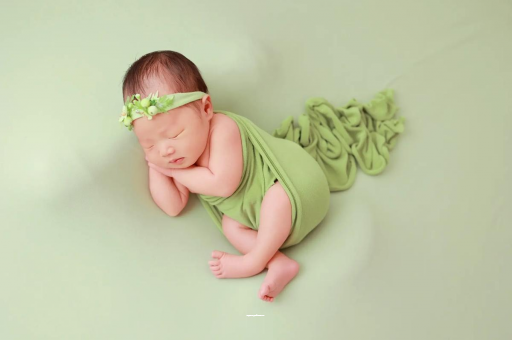 博尔塔拉八个月宝宝老是使劲 博尔塔拉八个月宝宝老是使劲